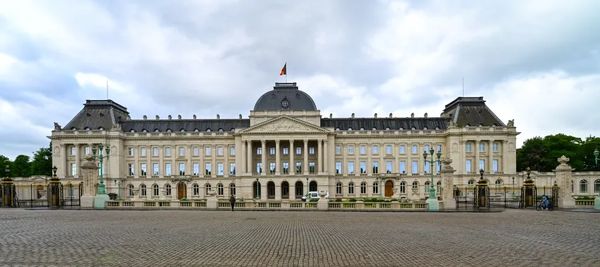 ▲▼【布魯塞爾必訪區域】藝術之丘、小薩布隆廣場、薩布隆聖母教堂。(圖/部落客travel with leo授權提供)