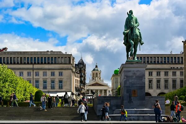 ▲▼【布魯塞爾必訪區域】藝術之丘、小薩布隆廣場、薩布隆聖母教堂。(圖/部落客travel with leo授權提供)