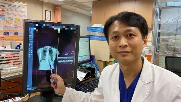 ▲▼患者因為甲狀腺影響心臟肥大,員榮醫院心臟內科陳裕峰主任解說,治療心臟衰竭的方法。(圖/員榮醫院提供)