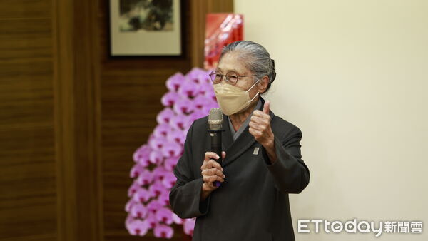 ▲慈濟基金會林碧玉副總執行長39周年慶上感恩從各地聚集到花蓮的人才無私的付出,守護鄉親健康。(圖/慈濟醫學中心提供,下同)