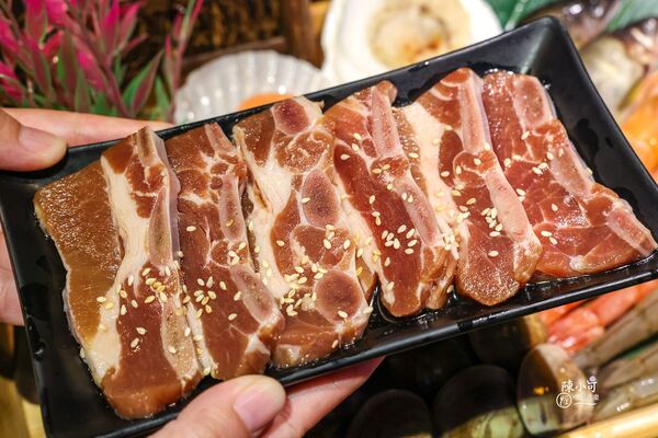 ▲▼桃園CP值高海鮮牛排吃到飽推薦。(圖/部落客陳小可提供)