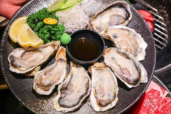 ▲▼桃園CP值高海鮮牛排吃到飽推薦。(圖/部落客陳小可提供)