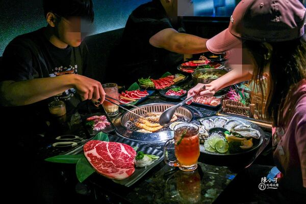 ▲▼桃園CP值高海鮮牛排吃到飽推薦。(圖/部落客陳小可提供)