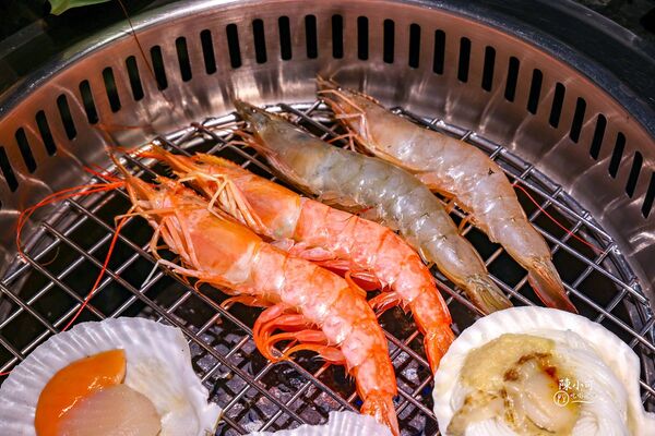 ▲▼桃園CP值高海鮮牛排吃到飽推薦。(圖/部落客陳小可提供)