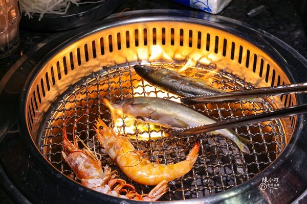 ▲▼桃園CP值高海鮮牛排吃到飽推薦。(圖/部落客陳小可提供)