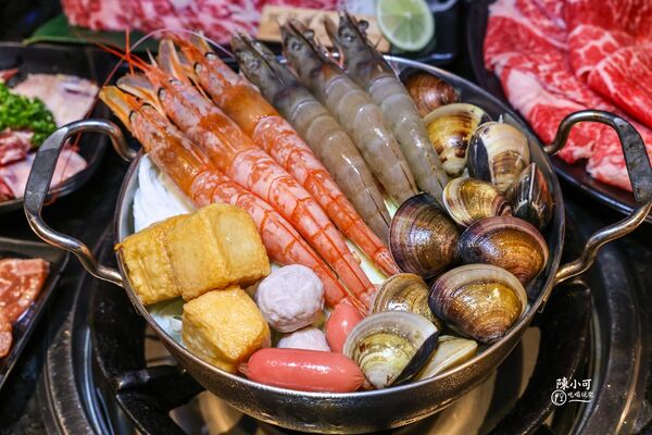 ▲▼桃園CP值高海鮮牛排吃到飽推薦。(圖/部落客陳小可提供)