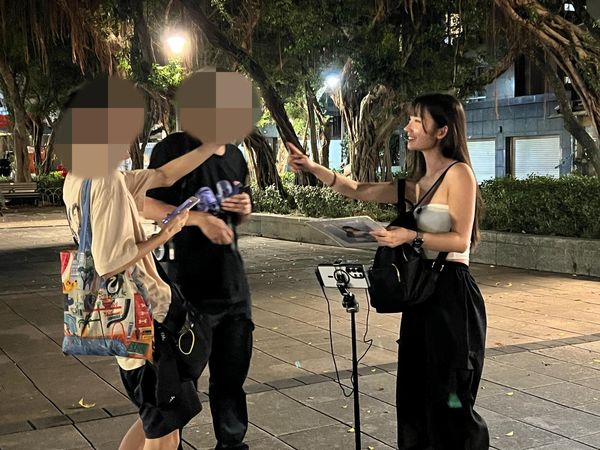 ▲▼「最懂事女友」現身永康街。(圖/讀者提供)