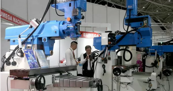 工具機陷關稅海嘯第一排,有廠商絕望表示,這麼下去只能轉行。(圖/報系資料照)