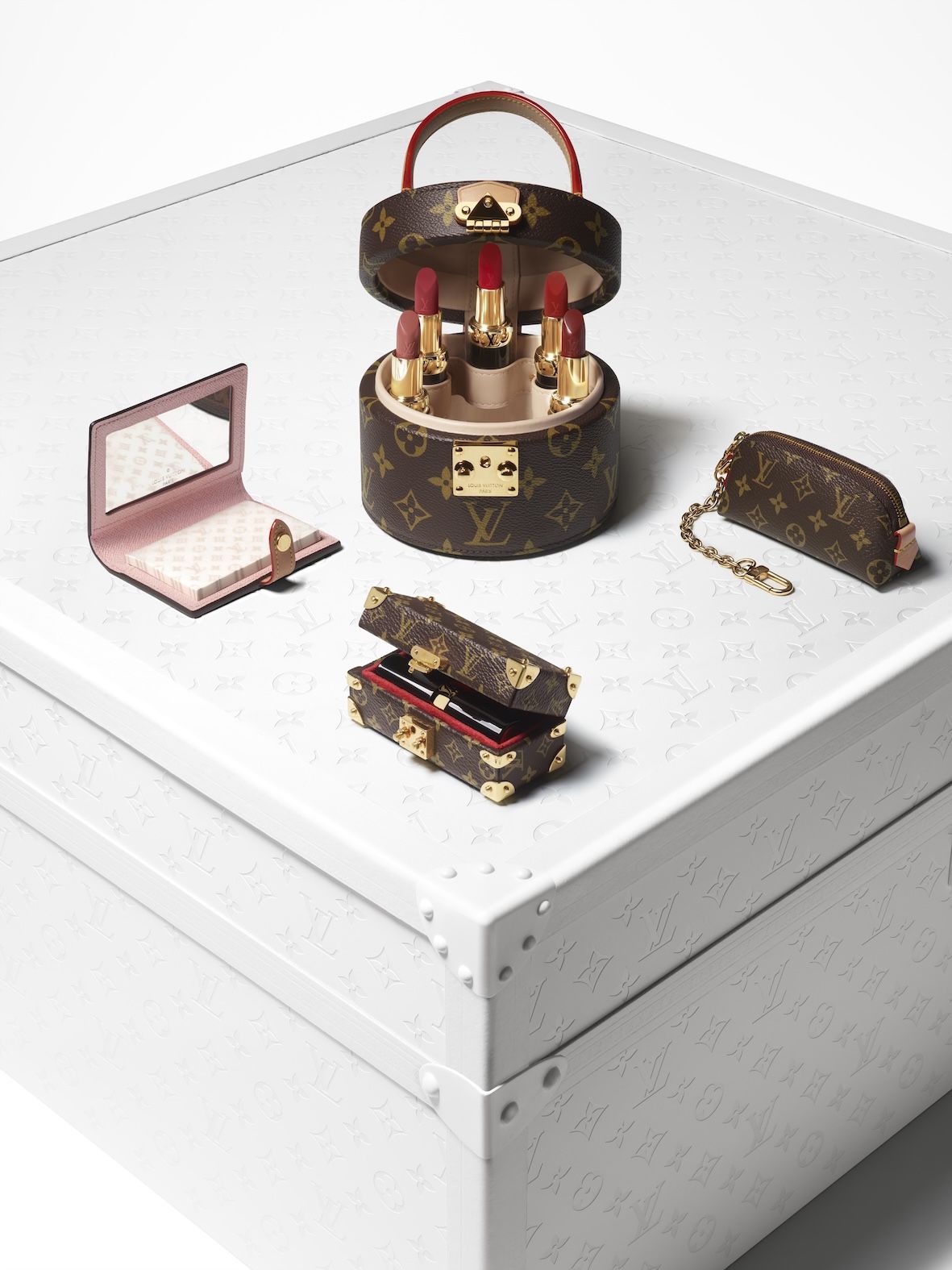 ▲▼LV彩妝。(圖/品牌提供)