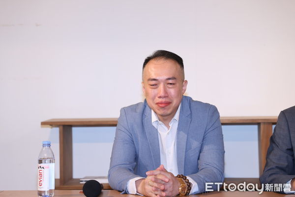 ▲▼抖音網紅「安哥碎碎念」潘俊安記者會 。(圖/記者徐文彬攝)