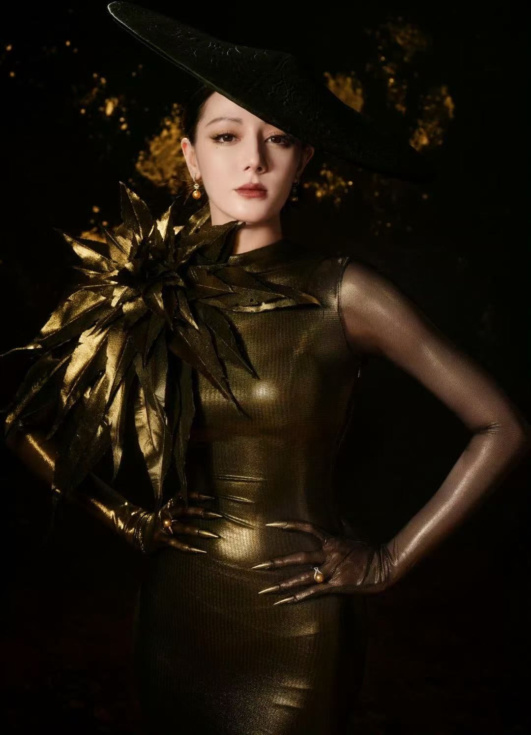 ▲▼迪麗熱巴、楊冪 。(圖/翻攝自微博)