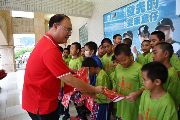 ▲▼中職回饋列車。(圖/中職提供)