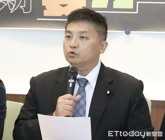 ▲▼ 國民黨立委吳宗憲召開 無期徒刑應分級 合併執行須修正 刑法修法 記者會 黃建賓 林沛祥 牛煦庭。(圖/記者屠惠剛攝)