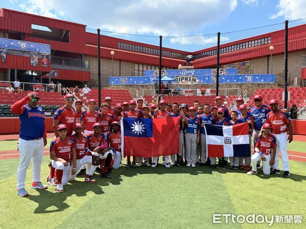 ▲▼由花蓮中原國小為主體的台灣代表隊挺進四強後,勇奪國際組第三名。(圖/花蓮縣政府提供,下同)