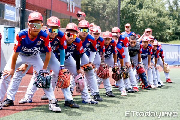 ▲▼由花蓮中原國小為主體的台灣代表隊挺進四強後,勇奪國際組第三名。(圖/花蓮縣政府提供,下同)