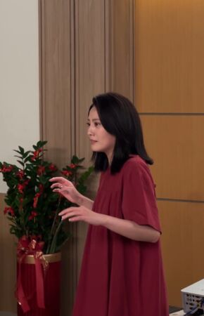 ▲顏曉筠《好運來》演到失控,狂自賞巴掌。(圖/民視提供)