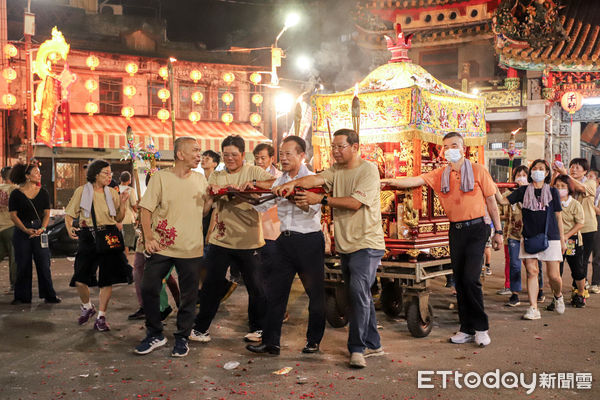 ▲▼ 2025「嘉義好神」建德宮火燈夜巡點燈 。(圖/嘉義縣政府提供)