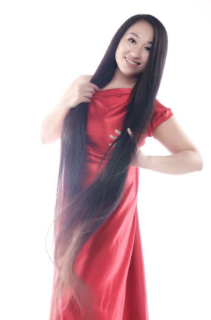 ▲▼解亞嬌。(圖/翻攝自微博)