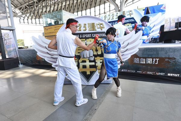 ▲台中電競嘉年華開跑,活動大使苔苔化身春麗。(圖/台中市運動局提供)