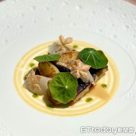 ▲方蒔夏季菜色「土用丑日-林園白鰻、蘋果、味噌、阿里山山葵、柚子辣椒」。(圖/方蒔提供)