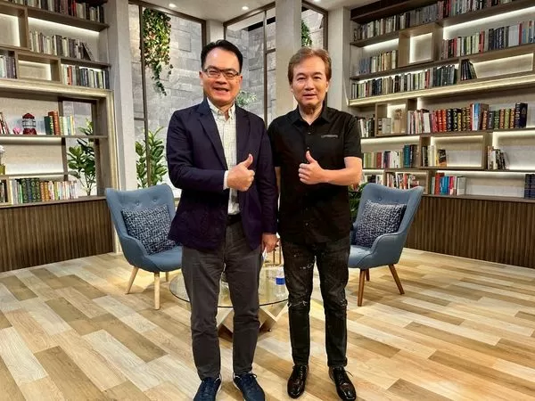 ▲▼孫鵬接受鄭弘儀訪問。(圖/三立提供)