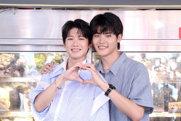 ▲洪言翔、羅章恩出席一日店長活動。(圖/老王炸烤提供)