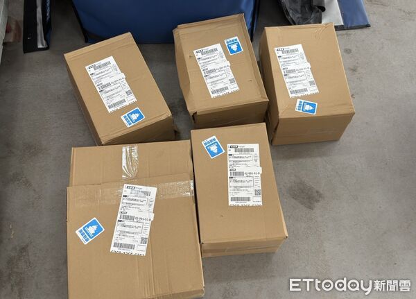 ▲▼物流發覺總額高達92萬元的5件包裹有詐,即時通報警方。(圖/林名揚翻攝)
