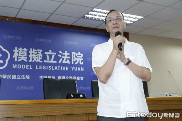 ▲▼朱立倫出席2025模擬立法院開幕式,黨主席交棒選舉議題還是媒體關注追逐的焦點。(圖/記者湯興漢攝)