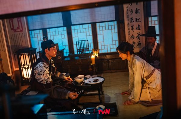 ▲《暴君的主廚》由潤娥、李彩玟主演。(圖/翻攝自《暴君的主廚》官網)