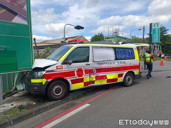 ▲竹田鄉臺一線與信義路口交通事故。(圖/記者陳崑福翻攝)