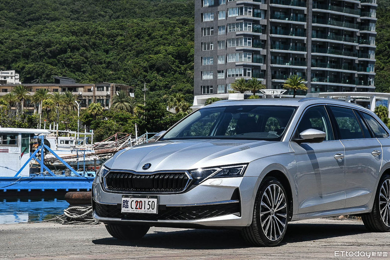 ▲Octavia Combi 4x4四驅更穩,展現比前驅RS截然不同的個性。(圖/記者徐煜展攝)