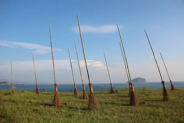 ▲潮境公園打卡地標「掃把救星」將撤下。(圖/海科館提供)