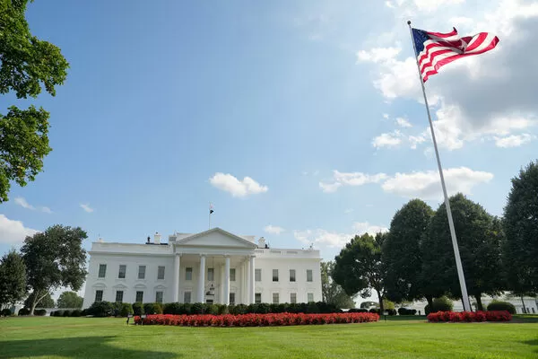 ▲▼ 美國白宮,美國國旗。(圖/路透)