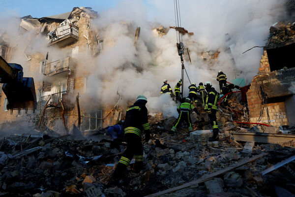 ▲▼ 俄軍鎖定烏克蘭首都基輔發動空襲。(圖/路透)