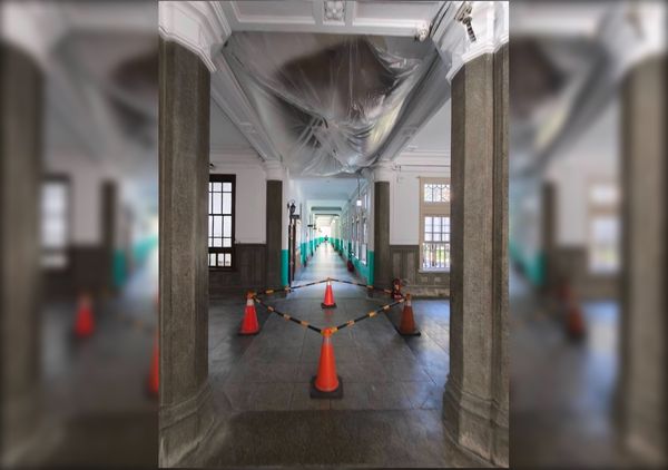 ▲▼白蟻蛀蝕又遇地震 市定古蹟台師大行政大樓天花板崩落。(圖/翻攝自台師大學生會threads)