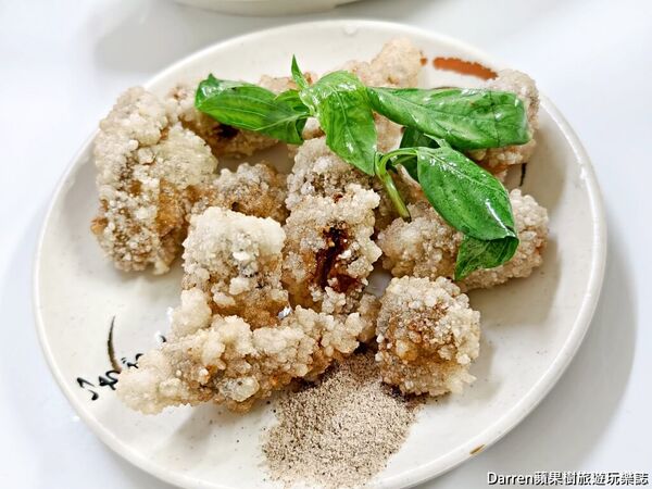 ▲▼半邊圓米粉湯香菇肉粥。(圖/部落客Darren蘋果樹旅遊玩樂誌授權提供)