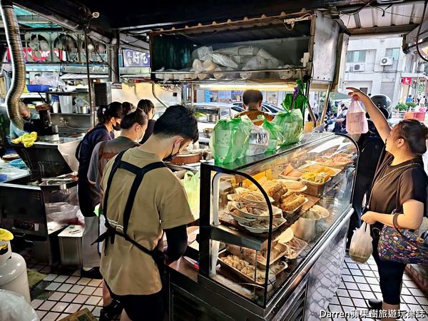 ▲▼半邊圓米粉湯香菇肉粥。(圖/部落客Darren蘋果樹旅遊玩樂誌授權提供)