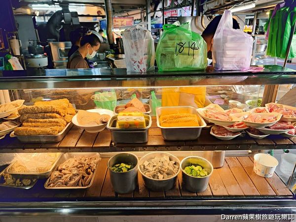 ▲▼半邊圓米粉湯香菇肉粥。(圖/部落客Darren蘋果樹旅遊玩樂誌授權提供)