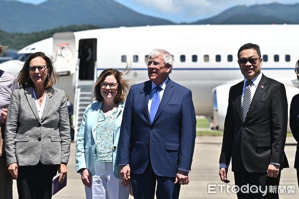 ▲▼美國聯邦參議院軍事委員會主席韋克爾(Roger Wicker)與參議員費雪(Deb Fischer)率團抵台,外交部次長陳明祺代表接待。(圖/記者李毓康攝)