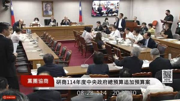 ▲▼28日晚間立法院挑燈夜戰審查114年中央政府總預自追加預算案。(圖/傅崐萁辦公室提供,下同)
