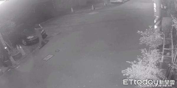 ▲▼移工持磚頭砸房東頭部。(圖/記者許宥孺翻攝)