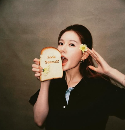 ▲趙露思新公司的諧音梗引發討論。(圖/翻攝自趙露思Instagram)