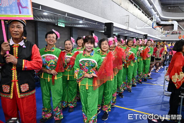 ▲▼ 「2025阿公阿嬤活力SHOW」南區競賽登場,舞力全開展現不老精神 。(圖/嘉義縣政府提供)