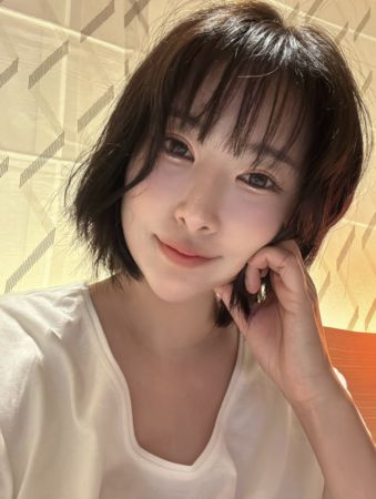 ▲▼遭交往6年日本男友退婚 韓女星李世英「砸上億整形」:就像離婚。(圖/翻攝自李世英IG)