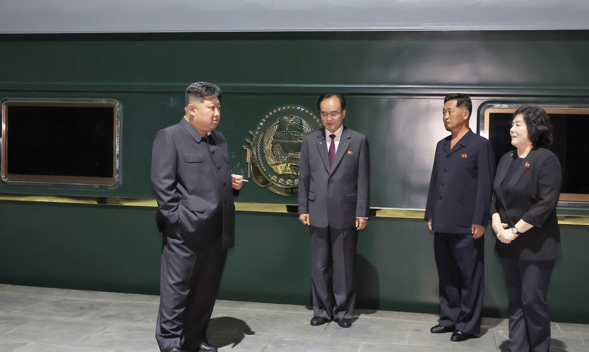 ▲▼金正恩啟程赴北京參加閱兵。(圖/翻攝朝中社)