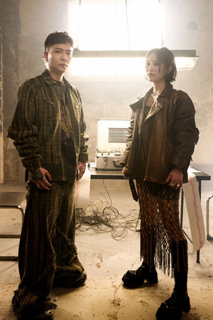 ▲蕭秉治、法蘭為電影《96分鐘》量身打造全球宣傳曲〈What Am I Fighting For〉。(圖/相信音樂提供)