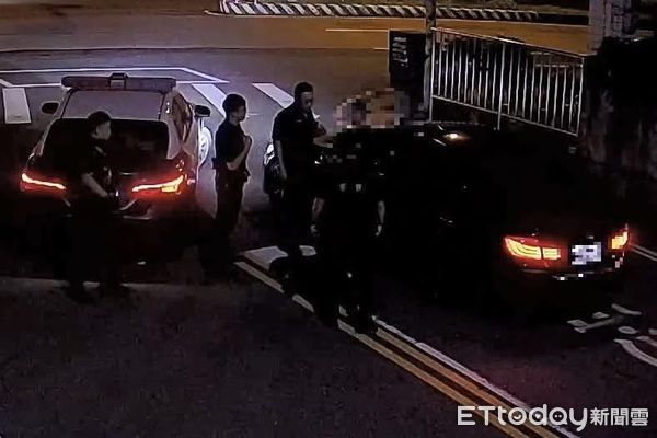 ▲男子疑惡意攔車遭警盤查又拒絕酒測,當場遭查獲K他命並扣車。(圖/記者高堂堯翻攝)