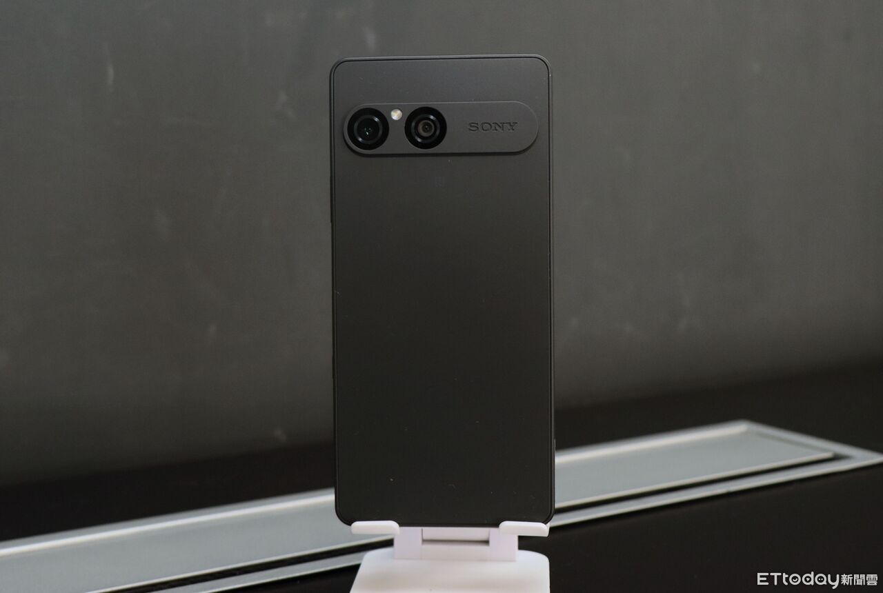 ▲▼ SONY Xperia 10 VII 。(圖/記者蘇晟彥攝)