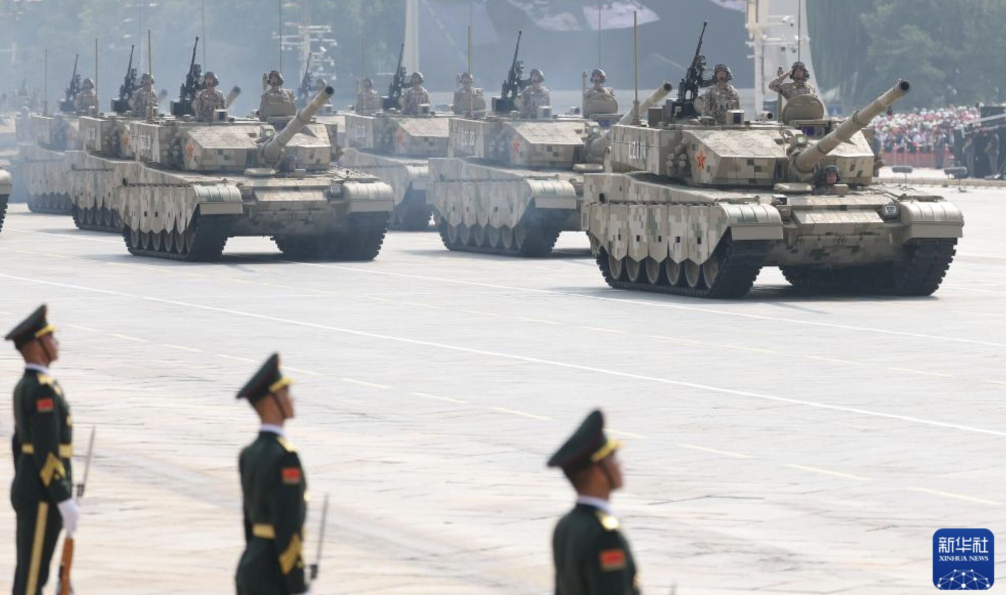 ▲地面突擊方隊99B戰車。(圖/翻攝新華網)