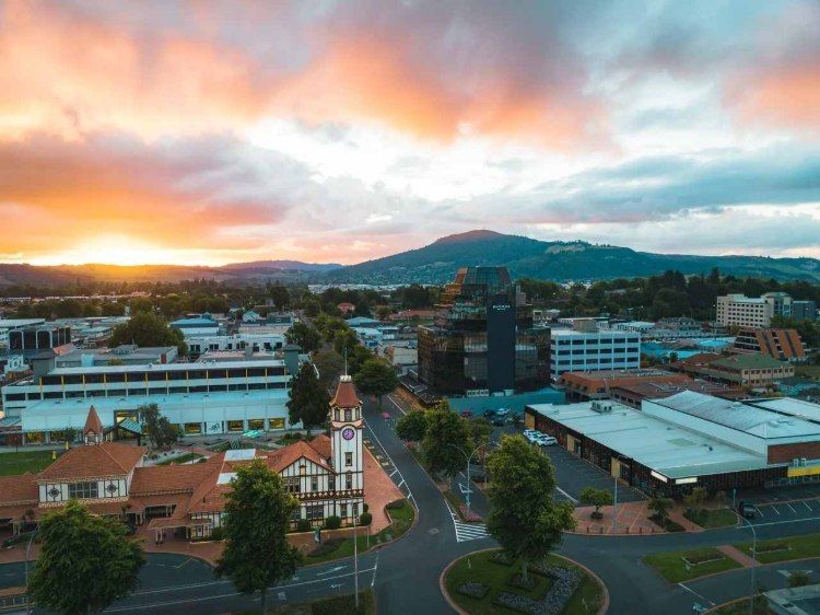 ▲▼羅托魯瓦,紐西蘭,毛利文化,藝術,雕刻,市中心,旅遊。(圖/業者提供)